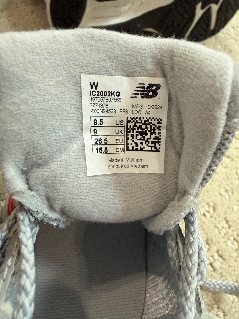 New Balance Kids Sneakers in Gray/Red and Navy/Blue 9.5 wide toddler NWOT - Picture 4 of 4